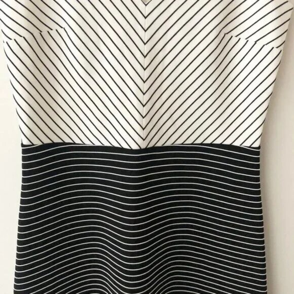AT LOFT Black White Color Block Contrast Chevron Stripe Fit & Flare Mini Dress 4 - Picture 6 of 12